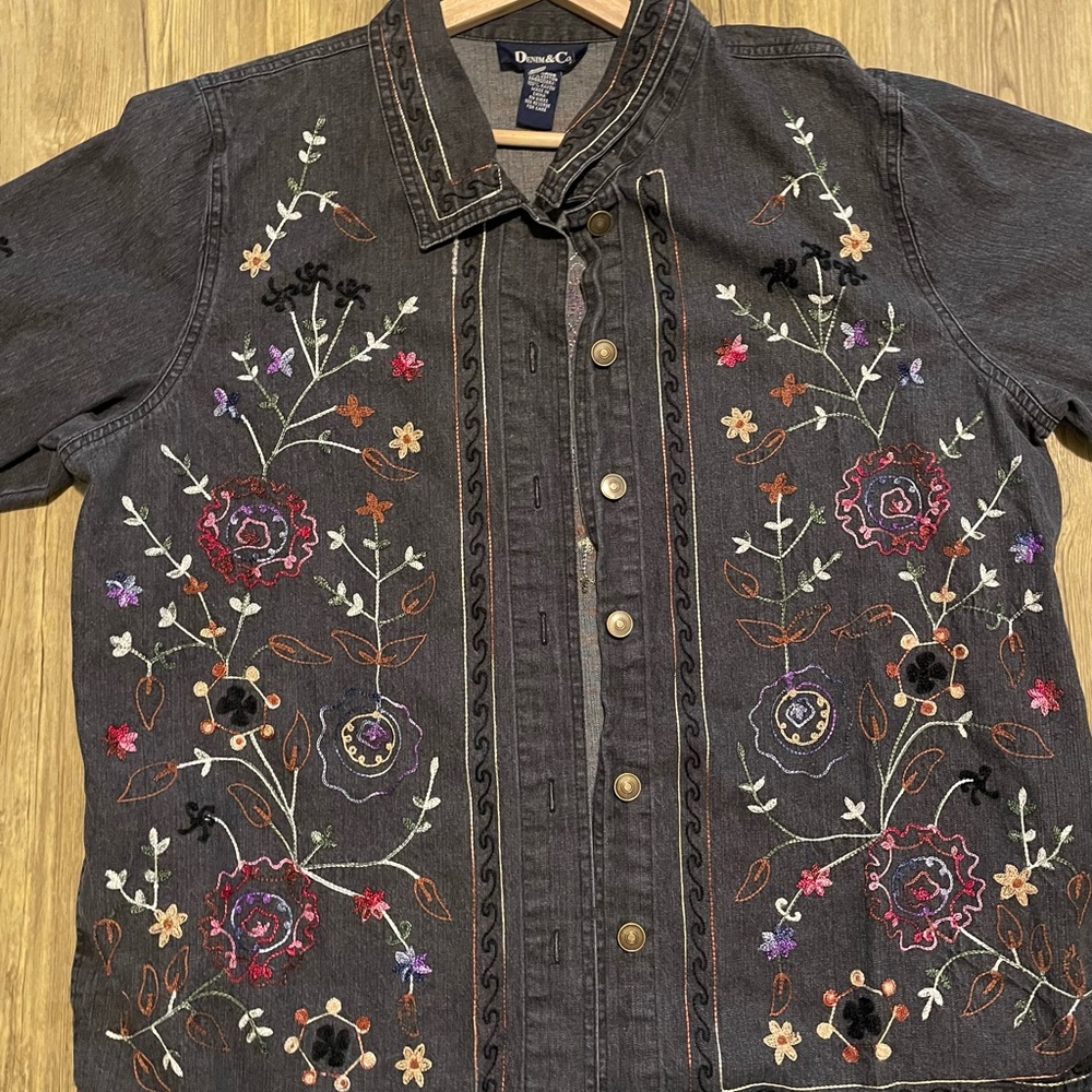 Gorgeous embroidered denim button up